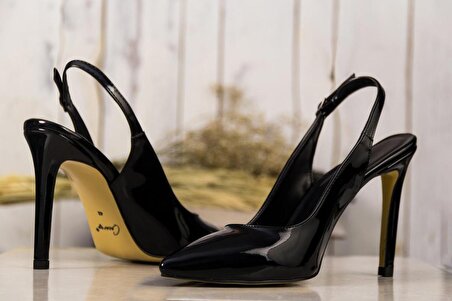 Stiletto Arkası Açık Büyük Numara Bayan Ayakkabısı 