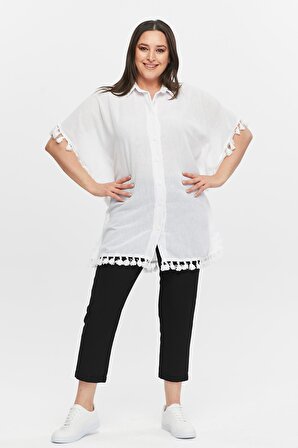 Kadın Büyük Beden Ekstra Rahat Kalıp Püskül Detaylı Beyaz Panço & Gömlek