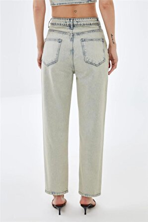 Acik Mavi Trok Detaylı Yüksel Bel Straight Jean Pantolon