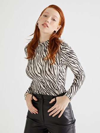 Zebra Desen Boğazlı Siyah Body