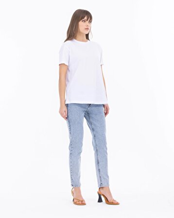 Seçil Sıfır Yaka Beyaz Kadın T-Shirt 2312001004