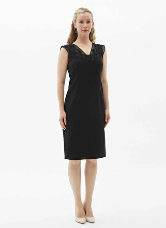 Selen V Yaka Taşlı Siyah Standart Kadın Elbise 24YSL7448