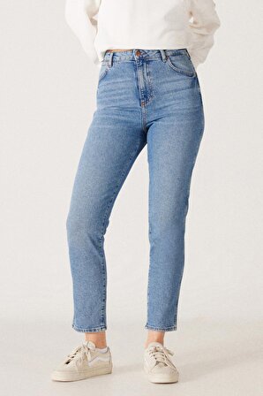Mom Straight Fit Yüksek Bel Açık Mavi Esnek Jean Kot Pantolon