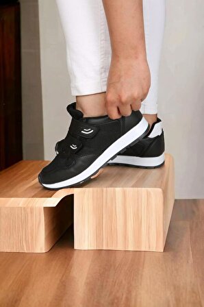 Rahat Kullanımlı Cırtlı Şık Görünümlü Günlük Spor Ayakkabı