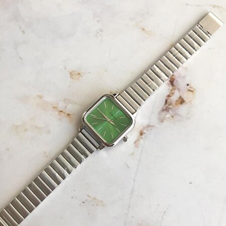 Minimal Kare Gümüş Kordon Yeşil Kadran Kadran Kadın Kol Saati