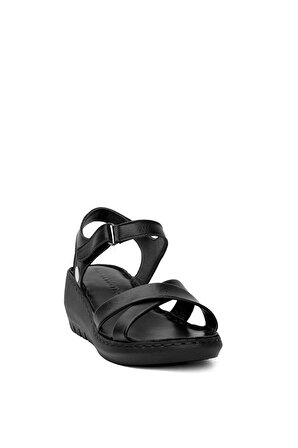 Mammamia D24YS-1380 Kadın Dolgu Topuk Sandalet Siyah