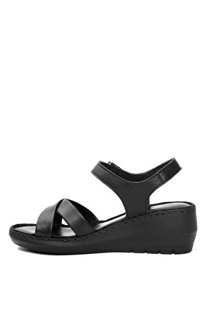 Mammamia D24YS-1380 Kadın Dolgu Topuk Sandalet Siyah