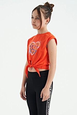 Portakal Kalp Baskılı Ön Düğüm Detaylı Rahat Form Kız Çocuk T-Shirt - 75114 | 8-9 Yaş
