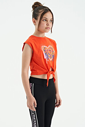 Portakal Kalp Baskılı Ön Düğüm Detaylı Rahat Form Kız Çocuk T-Shirt - 75114 | 8-9 Yaş
