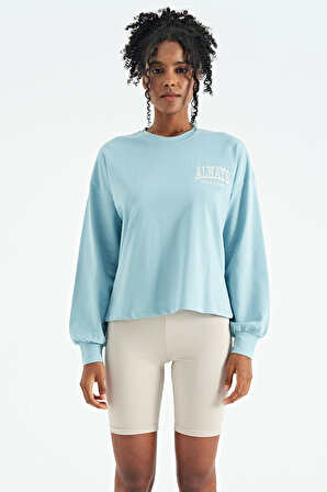 Açık Mavi O Yaka Hafif Balon Kollu Nakış Detaylı Cropped Basic Kadın Swearshirt - 02116 | XL