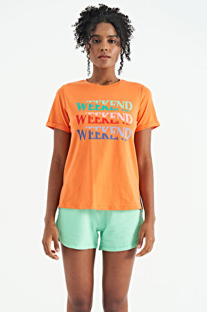 Oranj Renkli Yazı Baskılı Rahat Form Kadın Basic T-Shirt - 02241 | M