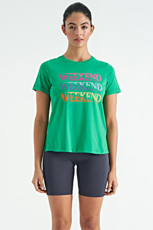 Yeşil Renkli Yazı Baskılı Rahat Form Kadın Basic T-Shirt - 02241 | S