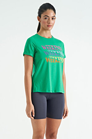 Yeşil Renkli Yazı Baskılı Rahat Form Kadın Basic T-Shirt - 02241 | S