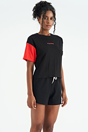 Siyah Üç Renk Düşük Omuzlu Oversize Baskılı Crop Kadın T-Shirt - 02266 | XS