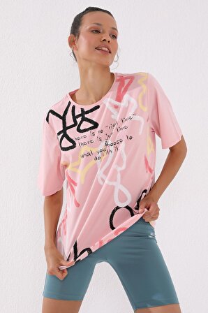 Pembe Karışık Desenli Yazı Baskılı O Yaka Kadın Oversize T-Shirt - 97132 | XXL