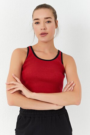 Kırmızı Basic Sıfır Kol Dar Kalıp U Yaka Kadın Crop Top - 97160 | XS