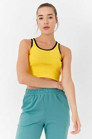 Sarı Basic Sıfır Kol Dar Kalıp U Yaka Kadın Crop Top - 97162 | S