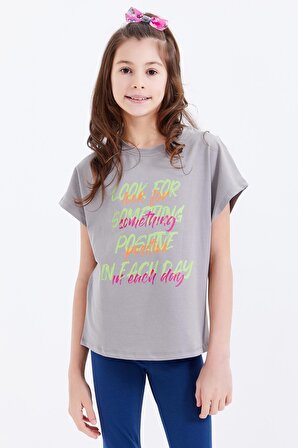 Gri Oversize Renkli Yazı Baskılı O Yaka Kız Çocuk T-Shirt - 75029 | 13-14 Yaş