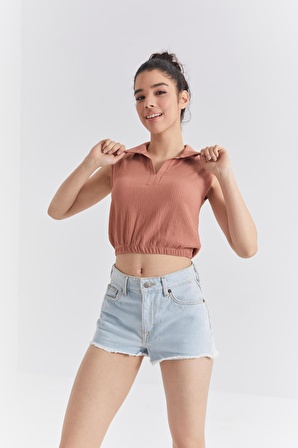 Tarçın Polo Yaka Beli Lastikli Bürümcük Kumaş Kadın Crop Top T-Shirt - 97223 | S