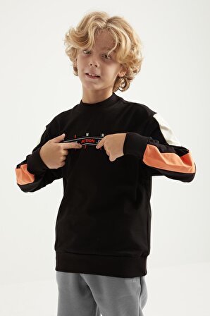 Siyah Yazı Nakışlı Şerit Detaylı O Yaka Standart Kalıp Erkek Çocuk Sweatshirt - 11024 | 14-15
