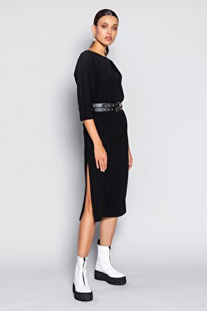 DELAN Siyah Yakası Pileli, Yandan Yırtmaçlı Deri Kemerli Elbise | 42