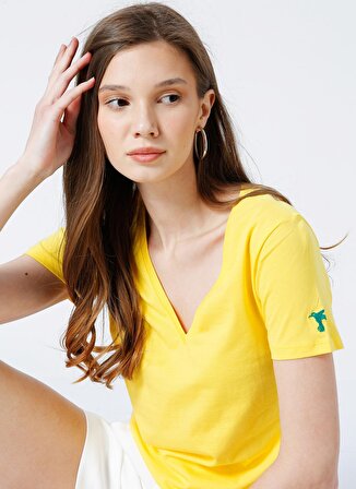 Fabrika V Yaka Düz Sarı Kadın T-Shirt TEYO
