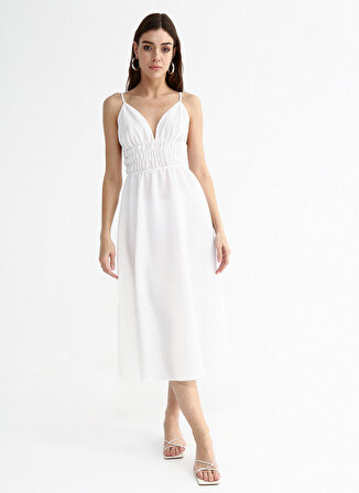 Fabrika Beyaz Kadın V Yaka Askılı Midi Basic Armürlü Büzgülü Elbise ROHAN-Y