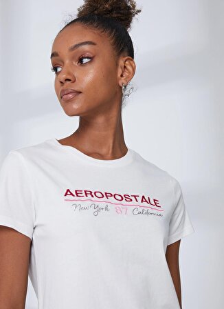 Aeropostale Bisiklet Yaka Nakışlı Kırık Beyaz Kadın T-Shirt K-5847