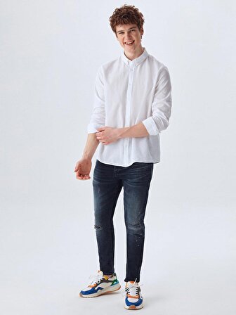Klasik Yaka Uzun Kollu Beyaz Gömlek