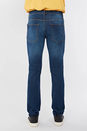 Erkek Straight Fit Yama Detaylı Jean Pantolon