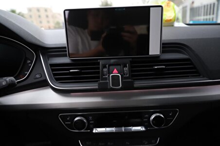 Audi Q5 2018 2020 Model için Özel Telefon Tutucu AU5