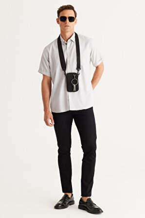 Erkek Beyaz-Siyah Comfort Fit Geniş Kesim Düğmeli Yaka Cepli Armürlü Gömlek