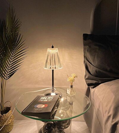 LW-16 Şarjlı Abajur Kristal Elmas Masa Lambası Dokunmatik Romantik Akrilik Led Gece Lambası