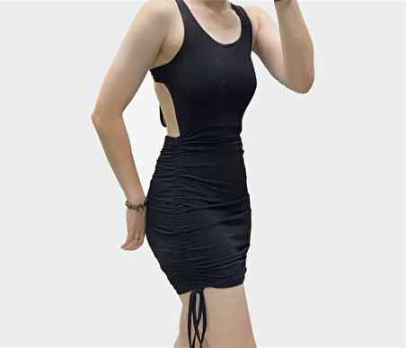 Kadın Sırt Bağcık Detaylı Yan Etek Asansörlü Tasarım Siyah Elbise
