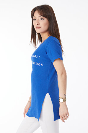 Düz Bisiklet Yaka Kadın Mavi Baskılı Yırtmaçlı T-shirt - 24792