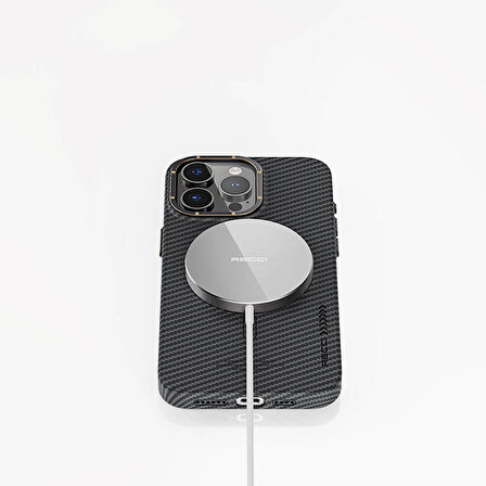 iPhone 15 Pro Max Uyumlu Kılıf Recci Machinist Serisi Magsafe Şarj Özellik Magnetik Karbon Kapak Gri