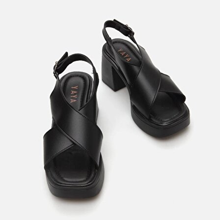 Siyah Yaya Kadın Topuklu Sandalet