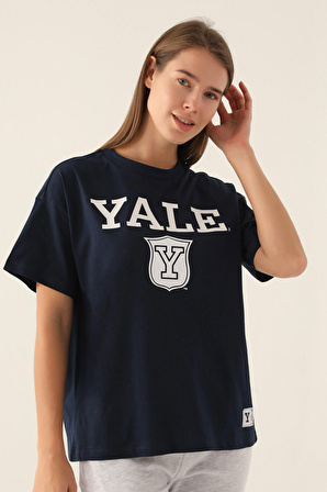 Yale Emblem Lacivert Kadın T-Shirt