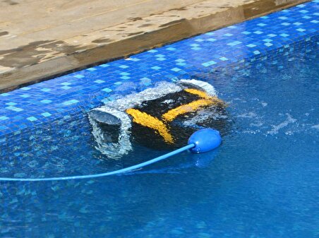 Gemaş DOLPHIN E 30 Otomatik Havuz Süpürge Robotu-Robotic Pool Cleaner E30-ToptancıyızBiz