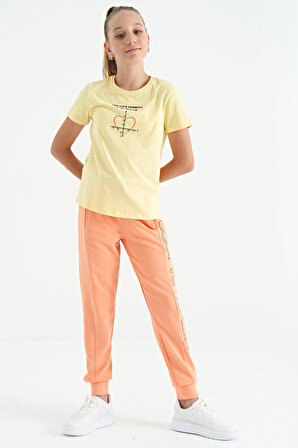 Sarı O Yaka Baskı Detaylı Rahat Kalıp Kız Çocuk T-Shirt - 75129 | 10-11 Yaş