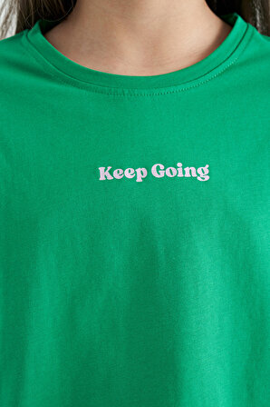 Yeşil Yazı Baskılı O Yaka Düşük Omuzlu Oversize Kız Çocuk T-Shirt - 75130 | 12-13 Yaş
