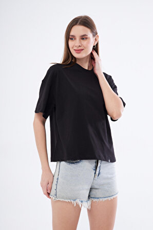 Kadın Basic Crop Oversize Fit Tişört