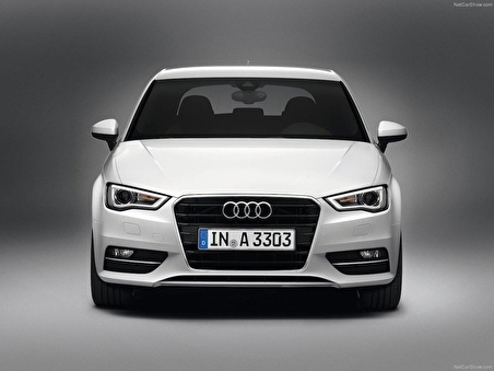 Audi A3 Hatchback 2013-2016 Ön Tampon Sağ Sis Farı Kapağı 8V3807682A