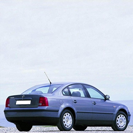 VW Passat B5 Sedan 1997-00 Sağ Arka Stop Fren Park Lambası 3B5945096G