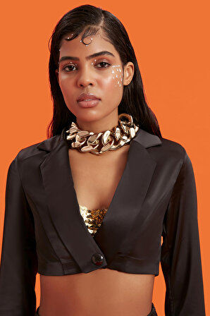 Kadın Siyah Renk Saten Kumaş Crop Fit Yakalı Bolero Ceket