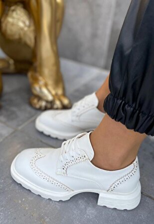 Pabucmarketi Beyaz Suni Deri Bağcıklı Günlük Oxford Kadın Ayakkabı