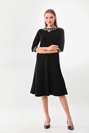 Sistas Kadın Kolları ve Yakası İşlemeli Midi Boy Elbise 23450 Siyah