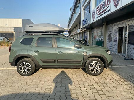 Dacia Duster Yeşil Yazılı Kapı ve Çamurluk Koruma Premium Dodik Seti 2018 ve Üstü