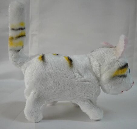 Beyaz Renk Miyavlayan Kuyruk Sallayan Işıklı Sesli Yürüyen Peluş Kedi -- Pil Hediyeli --