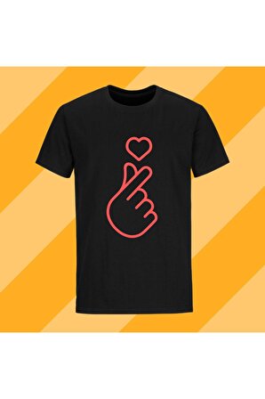 Parmak Kalp Baskılı Sevgili Tişörtü